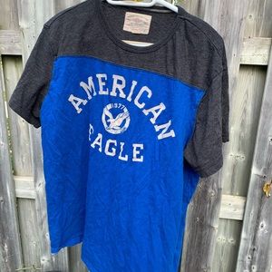 American eagle xl two tone t-shirt